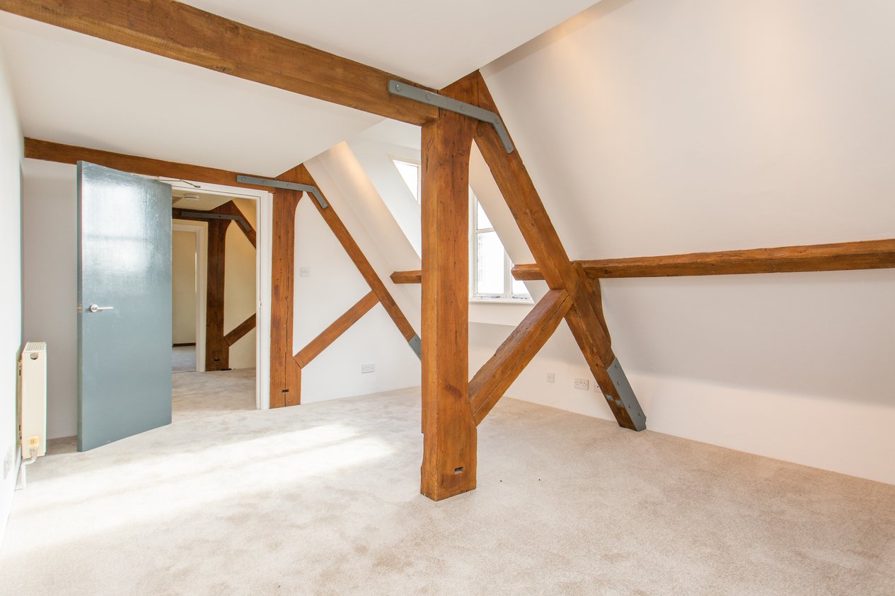 Properties Under Offer in Ashford Road Chartham
