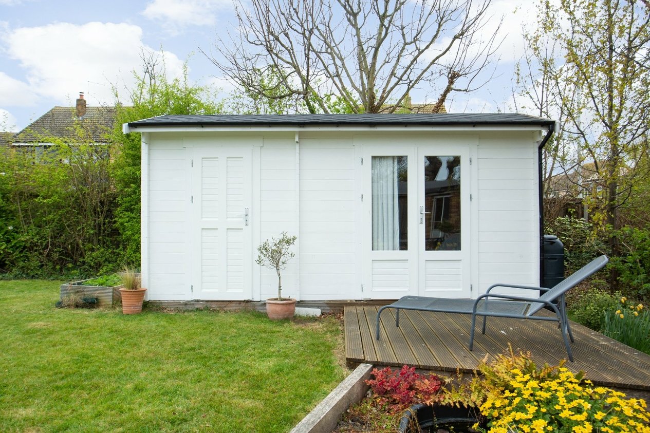 Properties Under Offer in Ashurst Avenue Whitstable