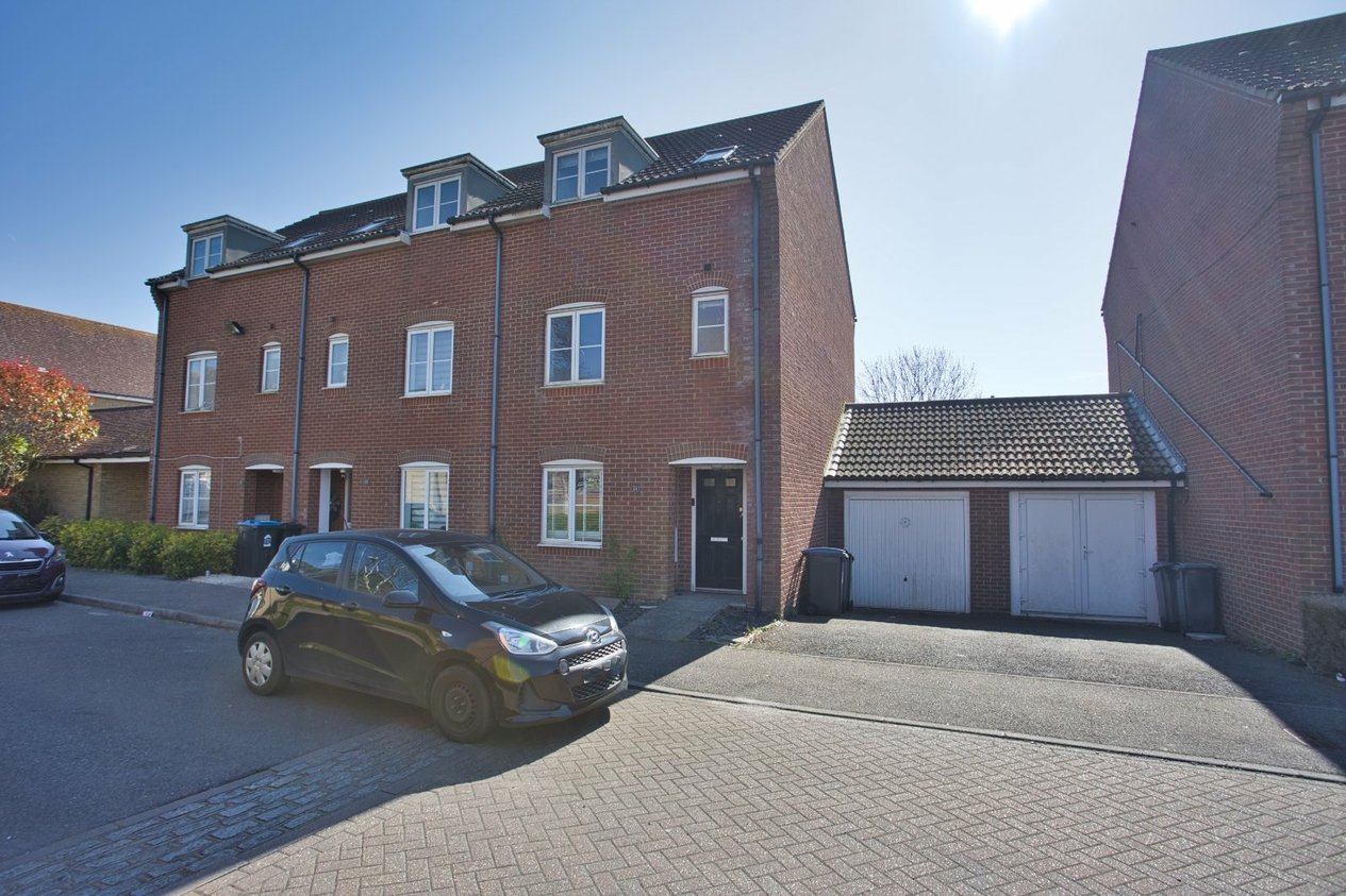 Properties For Sale in Aspen Drive Whitfield