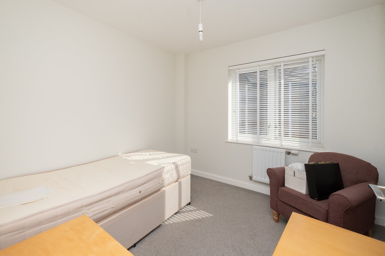 Properties Under Offer in Atherfield Drive Ashford