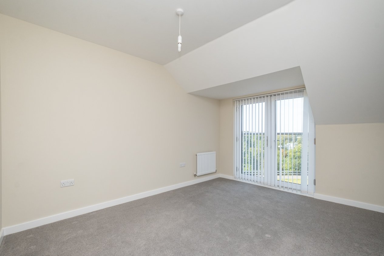 Properties Under Offer in Atherfield Drive Ashford