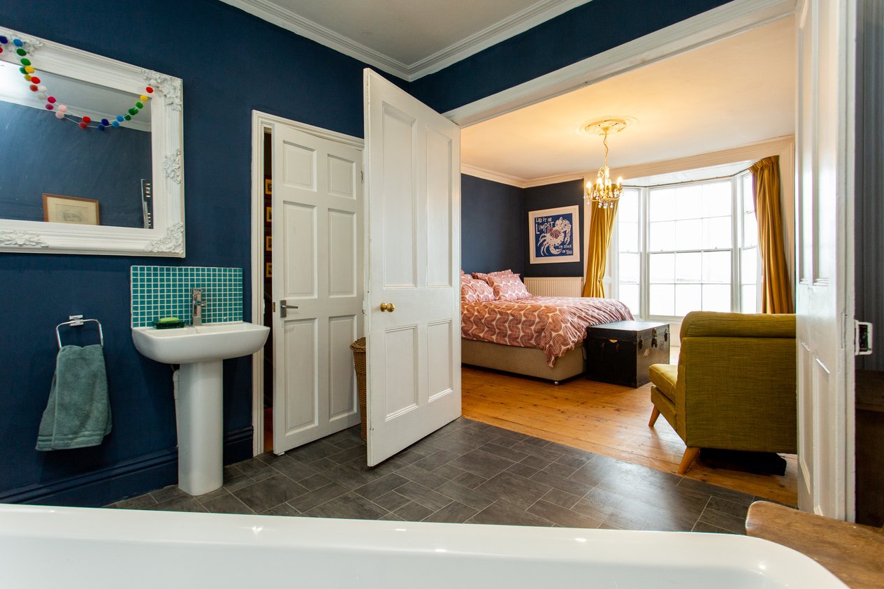 Properties Under Offer in Athol Terrace Dover