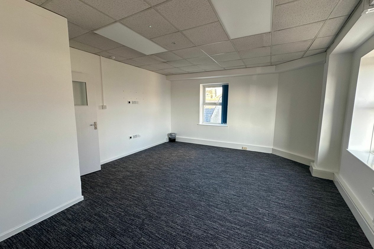 Properties Let Agreed in Atina House  Bench Street