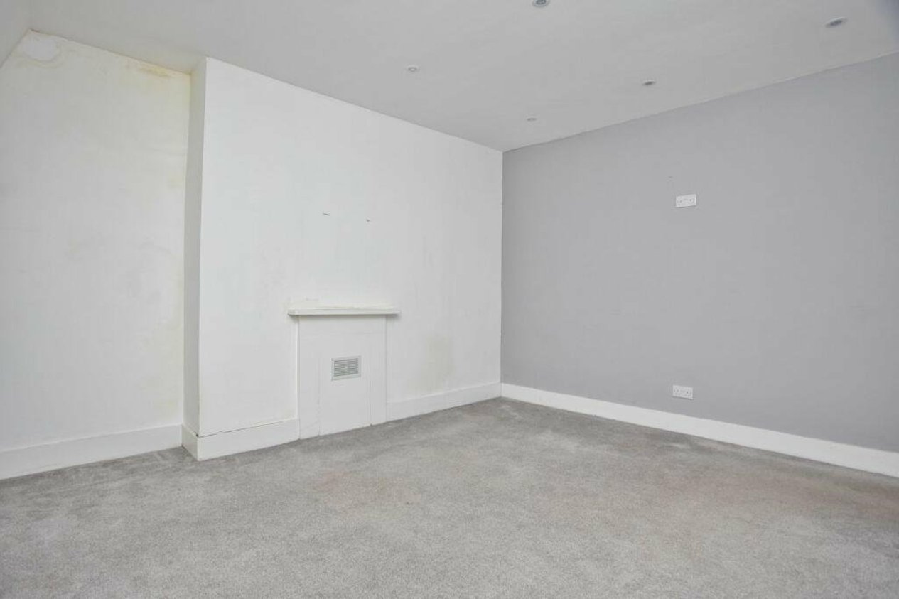Properties Under Offer in Augusta Gardens Folkestone