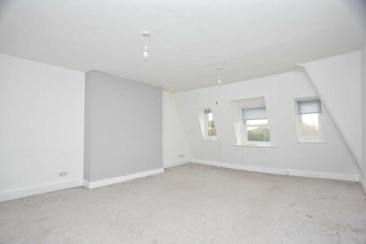 Properties Under Offer in Augusta Gardens Folkestone