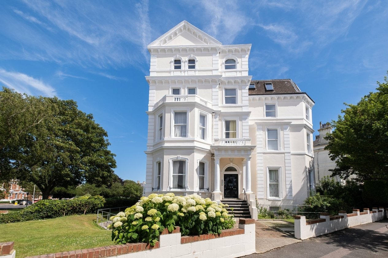 Properties For Sale in Augusta Gardens Folkestone