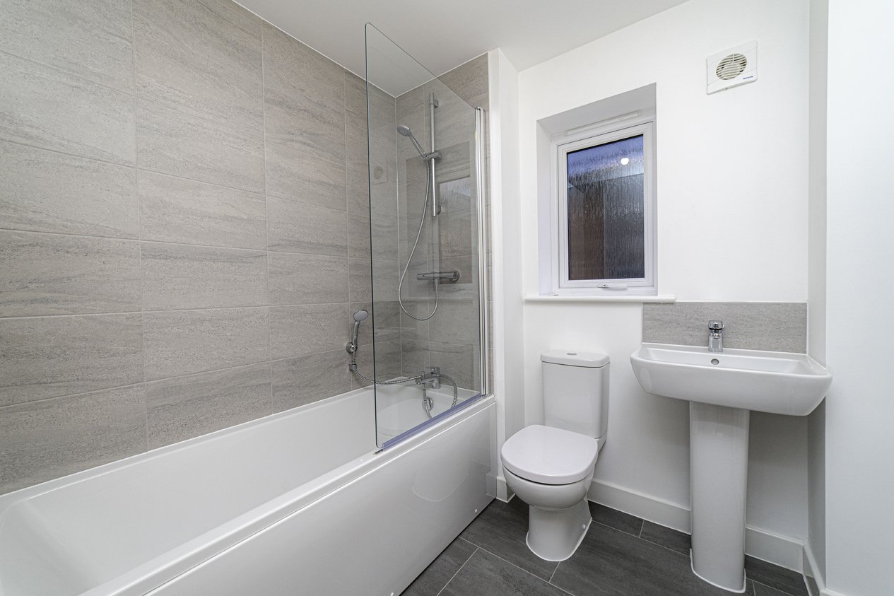 Properties Under Offer in Austin Mews Faversham