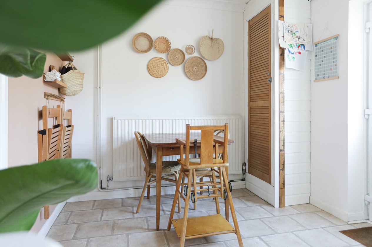 Properties Under Offer in Austin Road Ashford