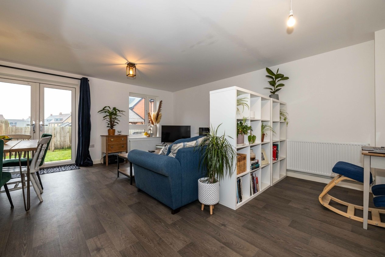 Properties Under Offer in Autumn Drive Ashford