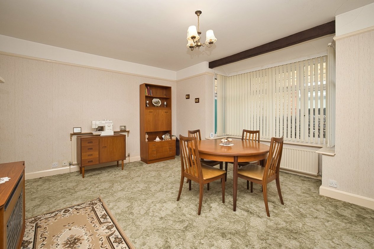 Properties For Sale in Avebury Avenue 