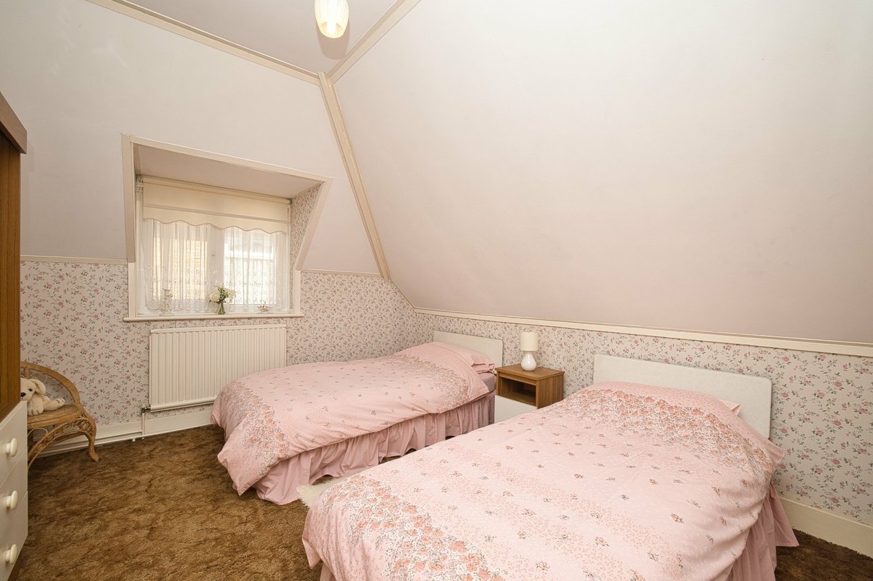 Properties For Sale in Avebury Avenue 