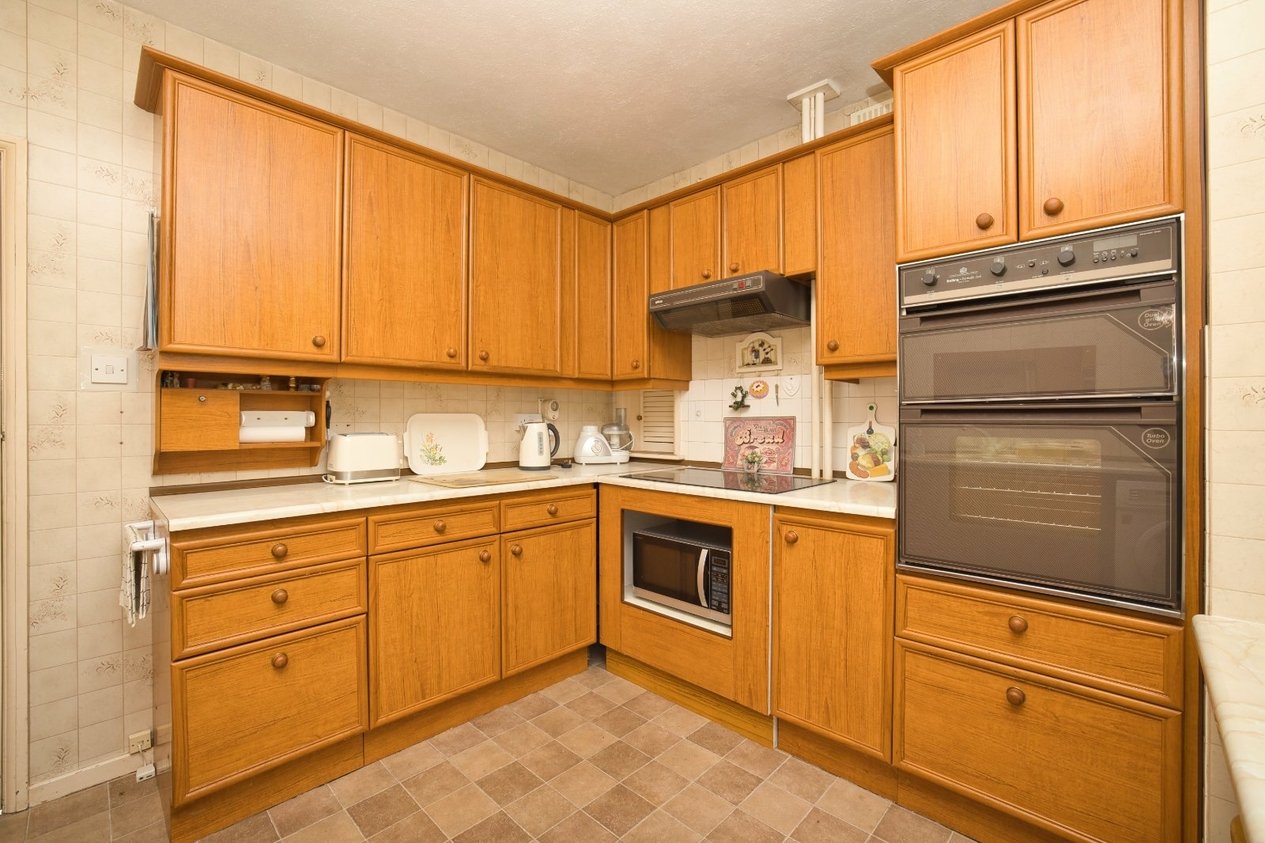 Properties For Sale in Avebury Avenue 