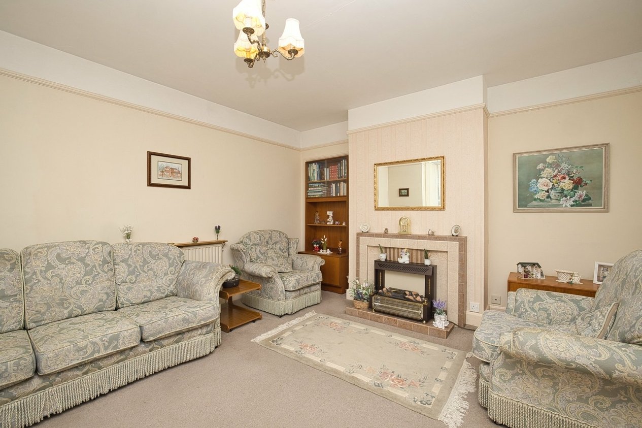 Properties For Sale in Avebury Avenue 