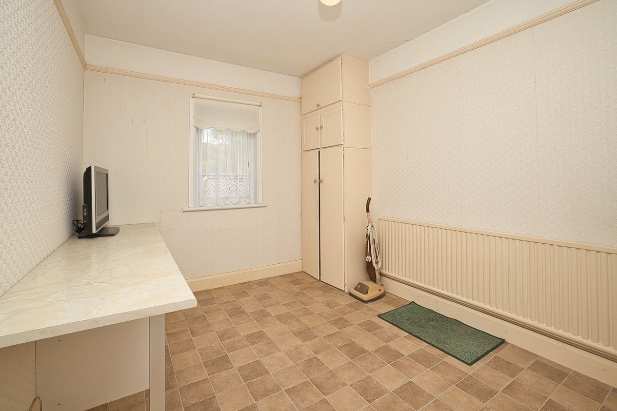 Properties For Sale in Avebury Avenue 
