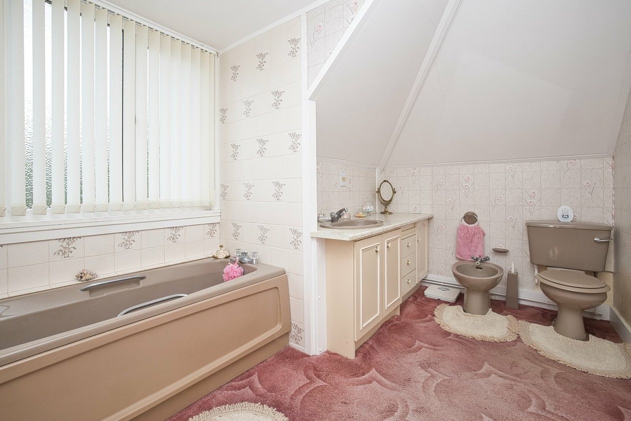 Properties For Sale in Avebury Avenue 