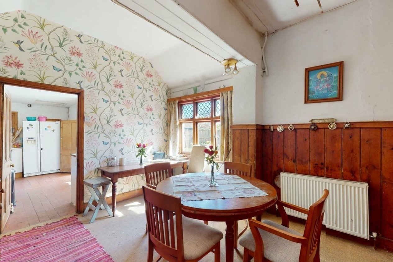 Properties For Sale in Avenue Road Herne Bay