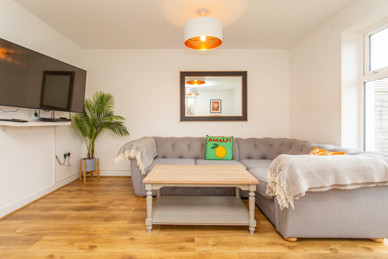 Properties Under Offer in Baldock Road Canterbury