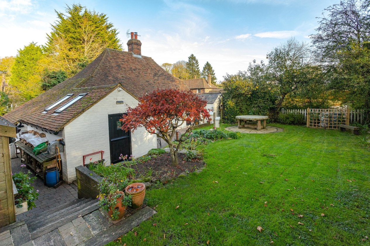 Properties Under Offer in Ball Lane Ashford