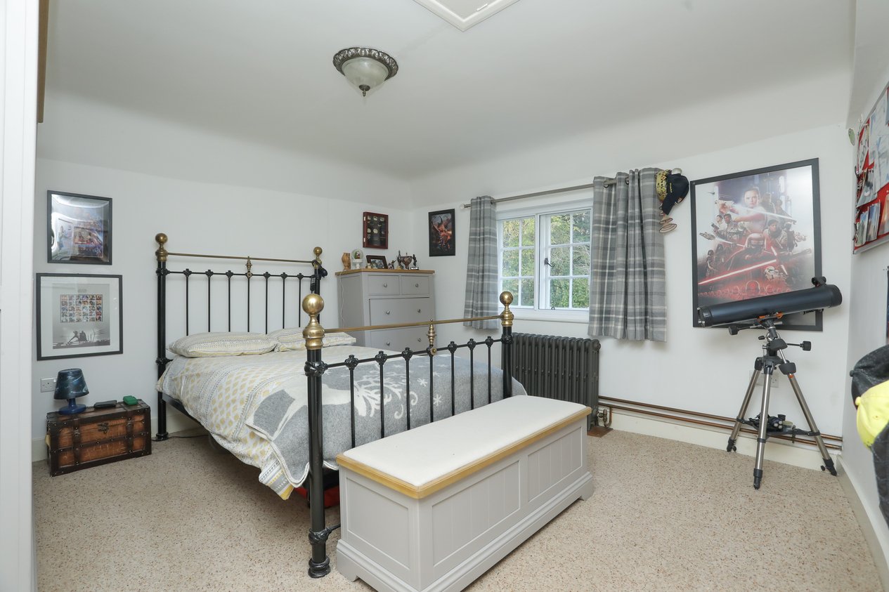 Properties Under Offer in Ball Lane Ashford
