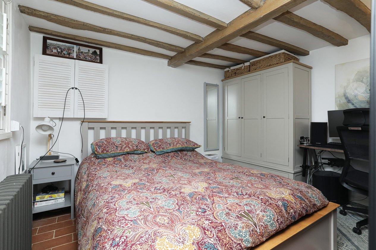 Properties Under Offer in Ball Lane Ashford