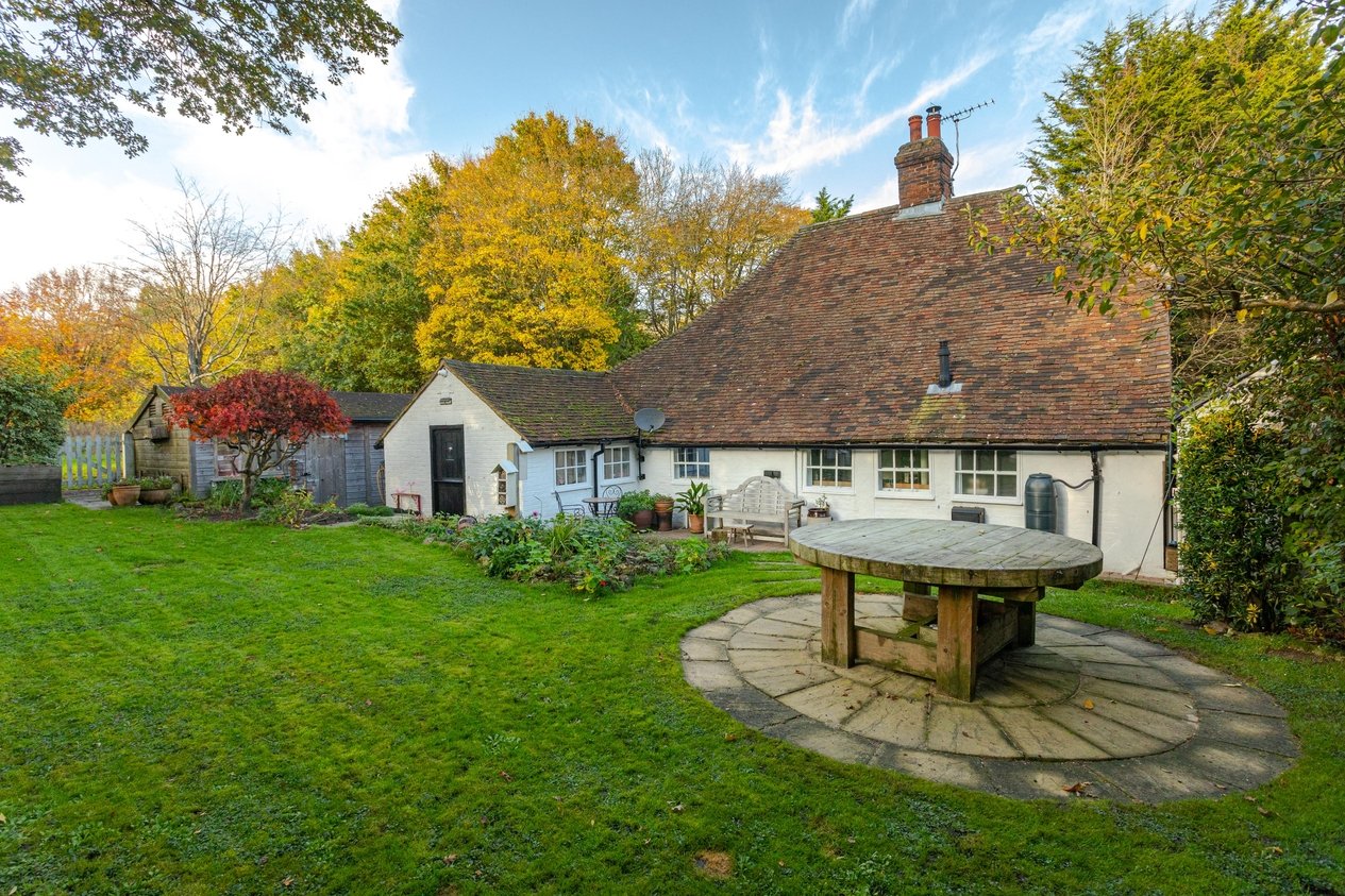 Properties Under Offer in Ball Lane Ashford