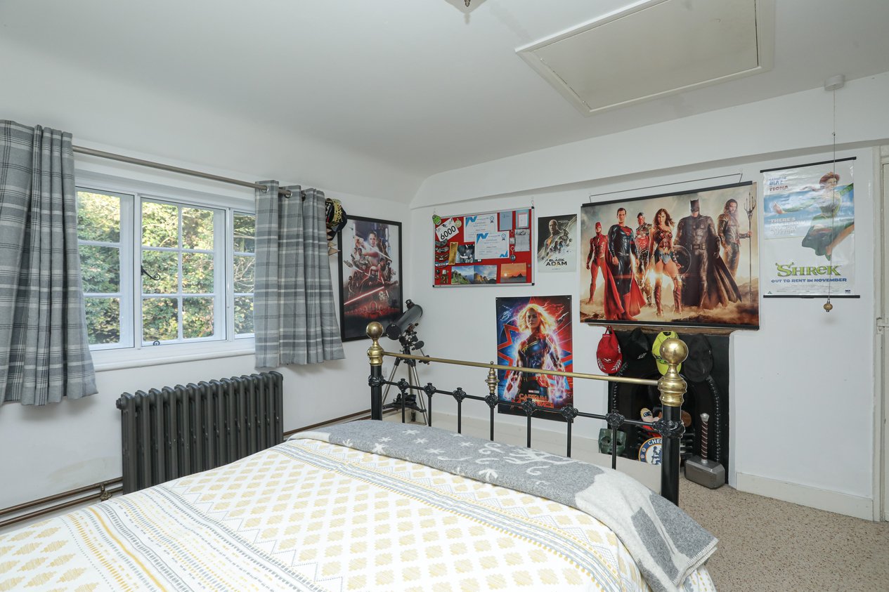 Properties Under Offer in Ball Lane Ashford