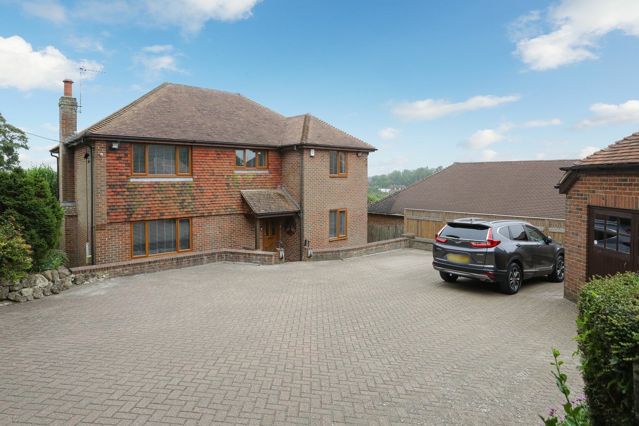 Properties For Sale in Bank Road  Aldington