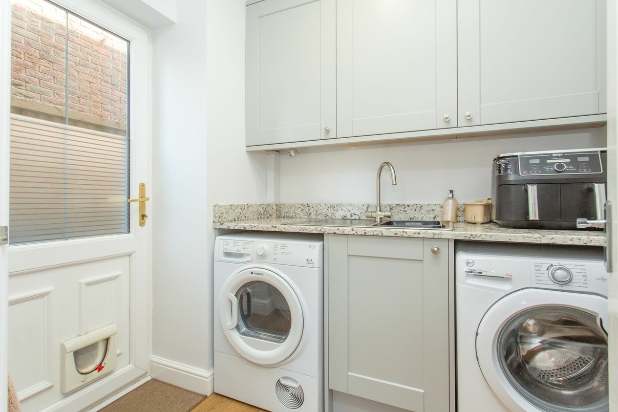 Properties Sold Subject To Contract in Barley Way  Ashford