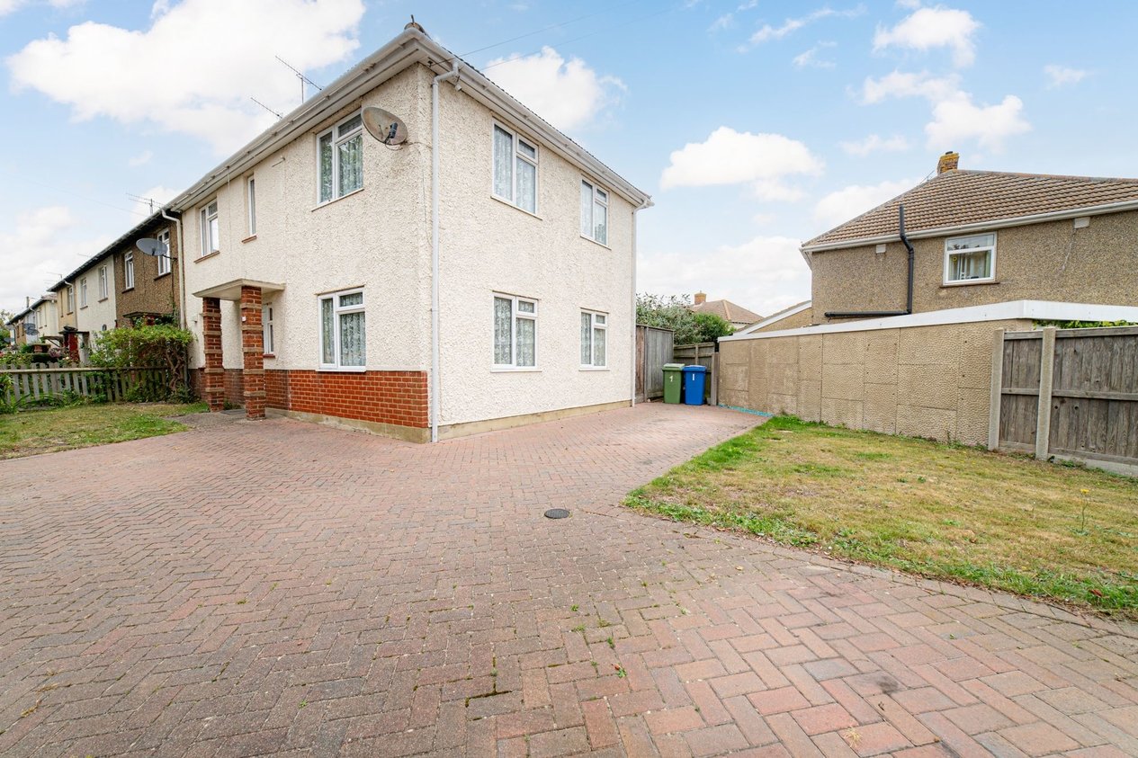 Properties For Sale in Barnfield Road  Faversham
