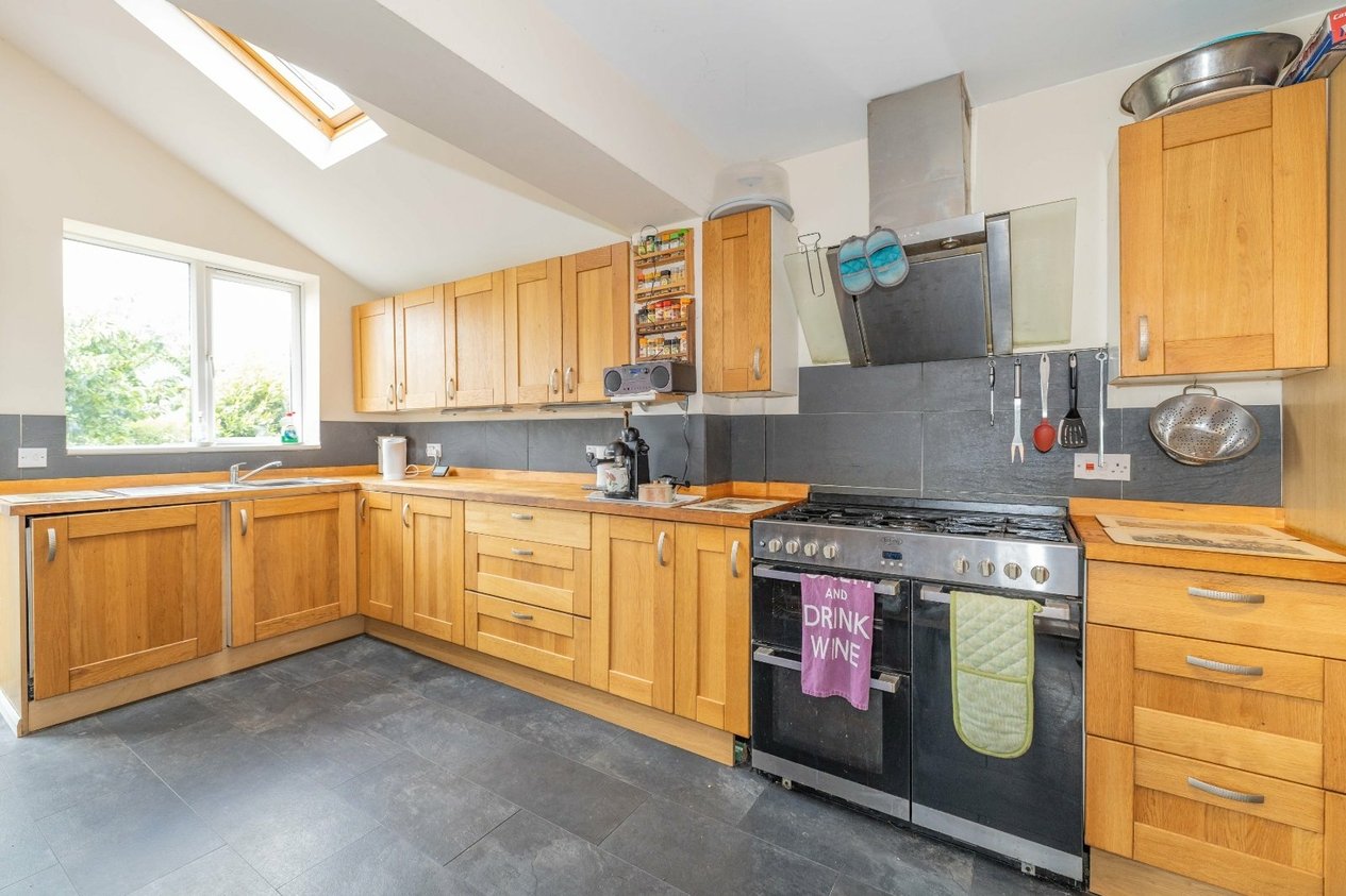 Properties For Sale in Barrow Hill Rise Ashford