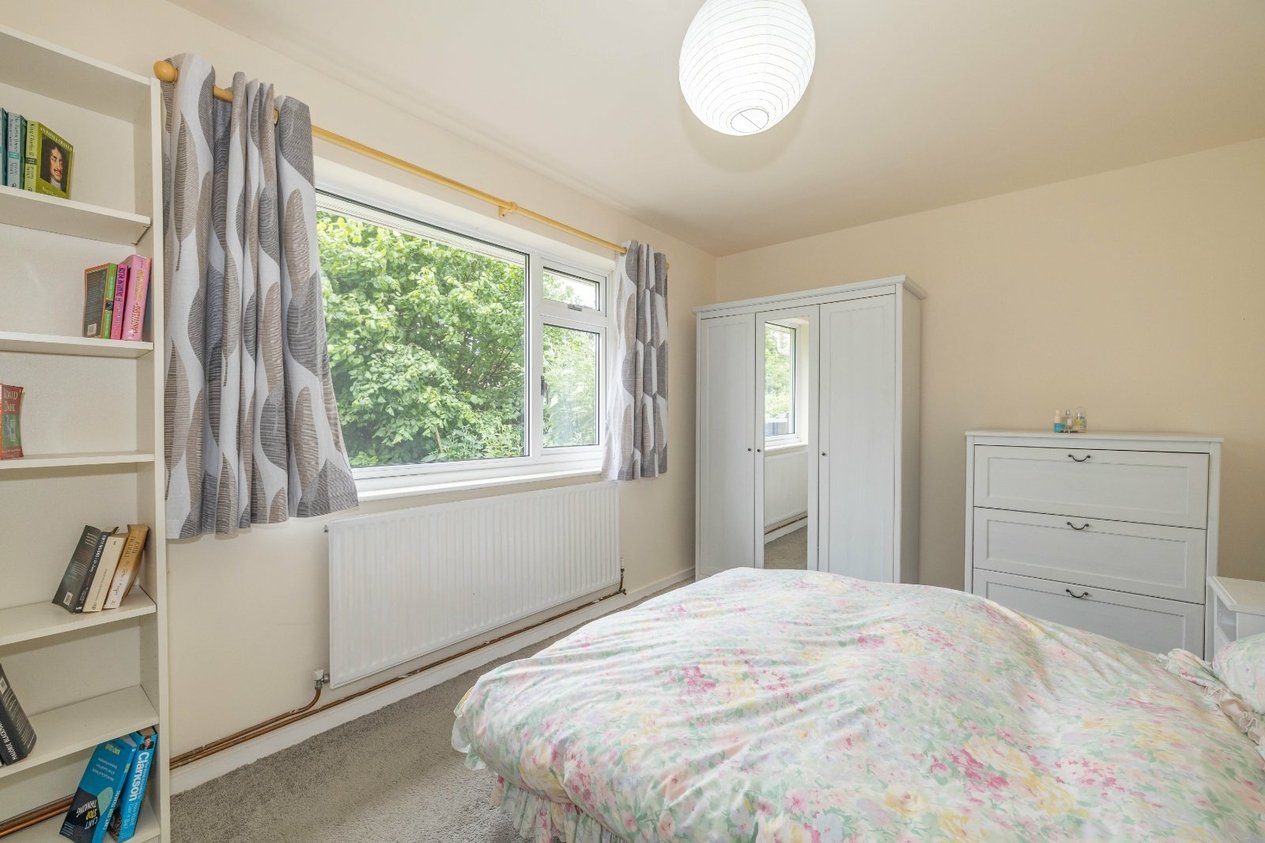 Properties For Sale in Barrow Hill Rise Ashford