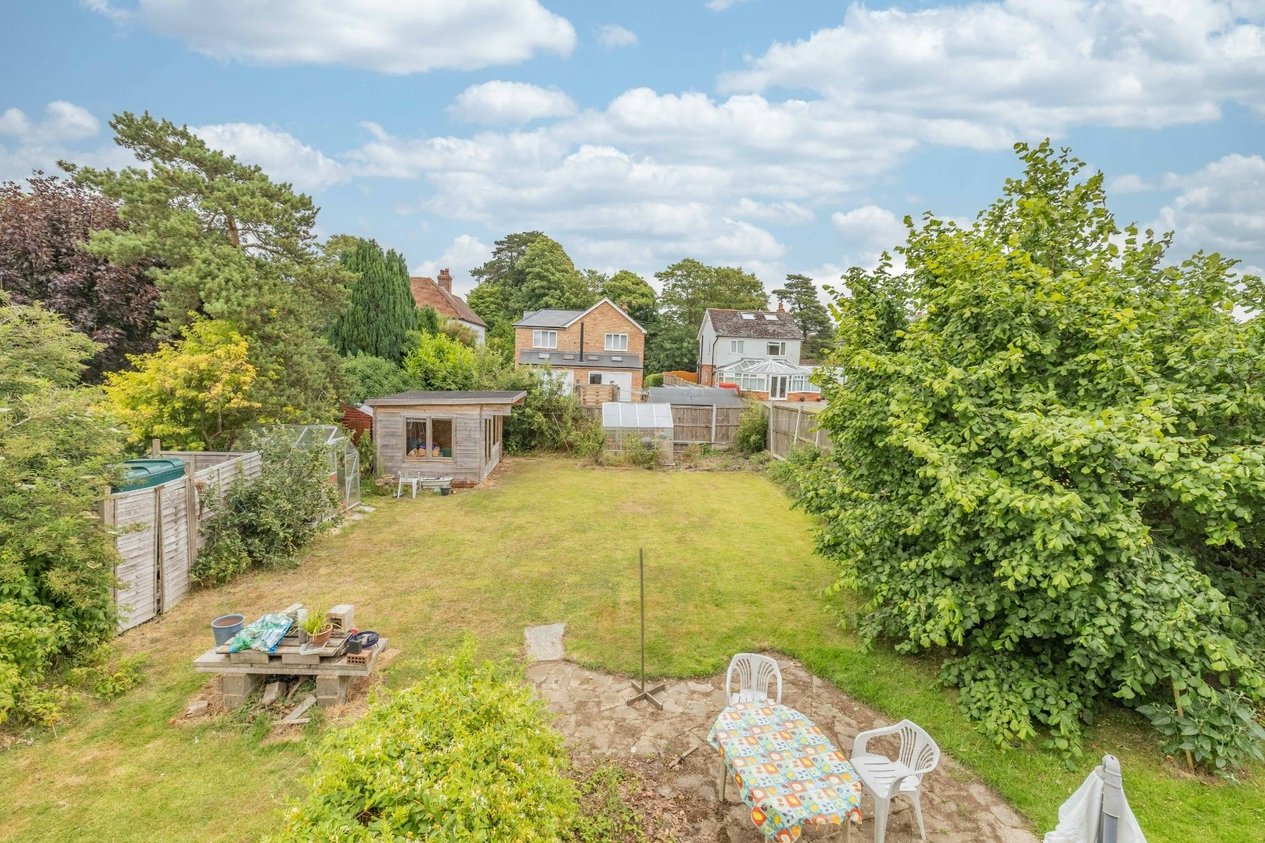 Properties For Sale in Barrow Hill Rise Ashford