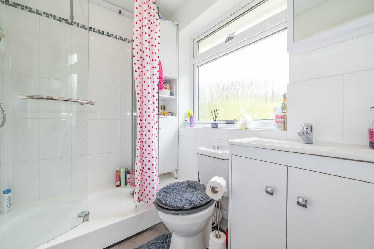 Properties For Sale in Barrow Hill Rise Ashford