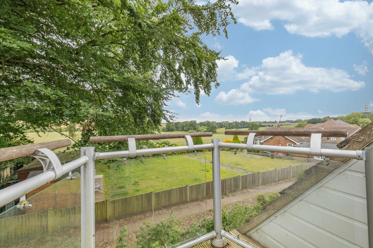 Properties For Sale in Barrow Hill Rise Ashford