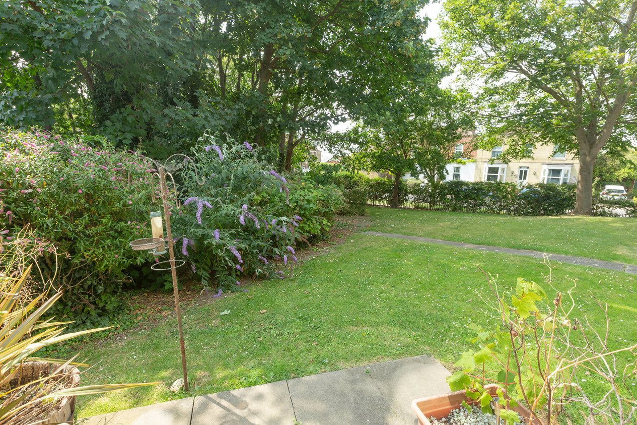 Properties For Sale in Barrows Close Birchington