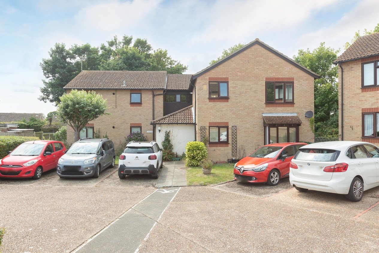 Properties Under Offer in Barrows Close Birchington