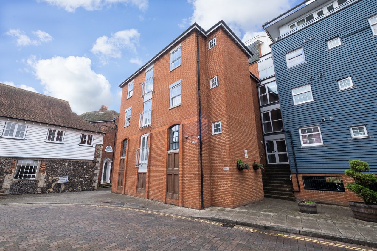 Properties Under Offer in Barton Mill Road Canterbury
