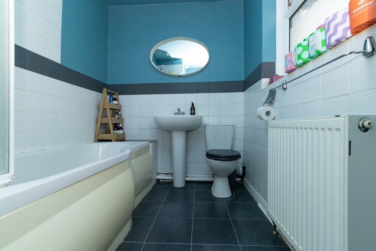 Properties Under Offer in Bath Place Margate
