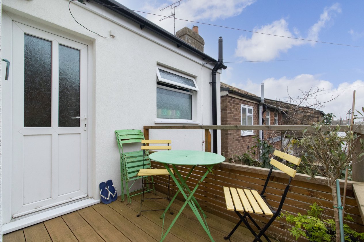 Properties Under Offer in Bath Place Margate