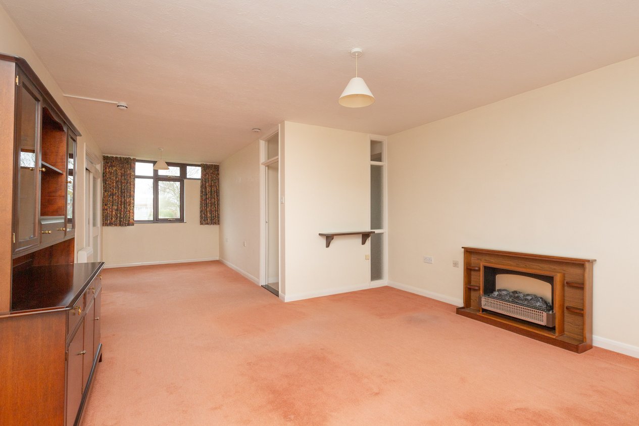 Properties Under Offer in Beach Avenue Birchington