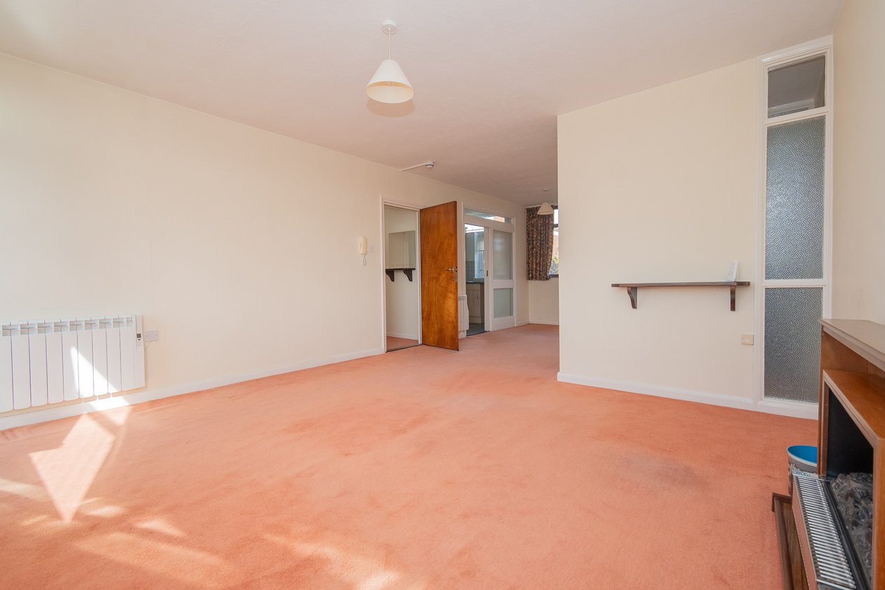 Properties Under Offer in Beach Avenue Birchington
