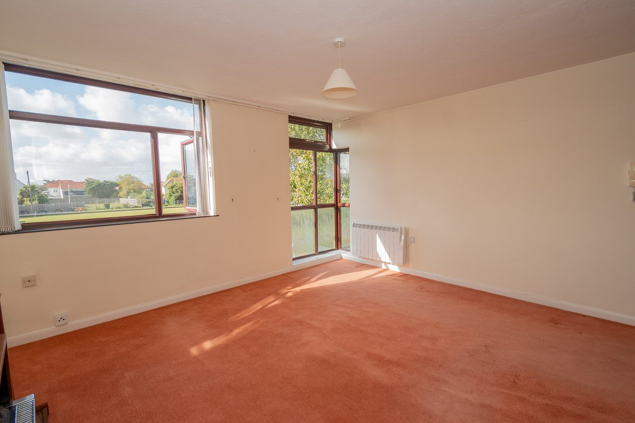 Properties Under Offer in Beach Avenue Birchington