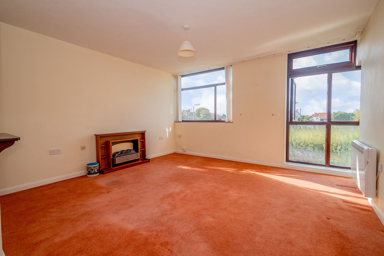 Properties Under Offer in Beach Avenue Birchington