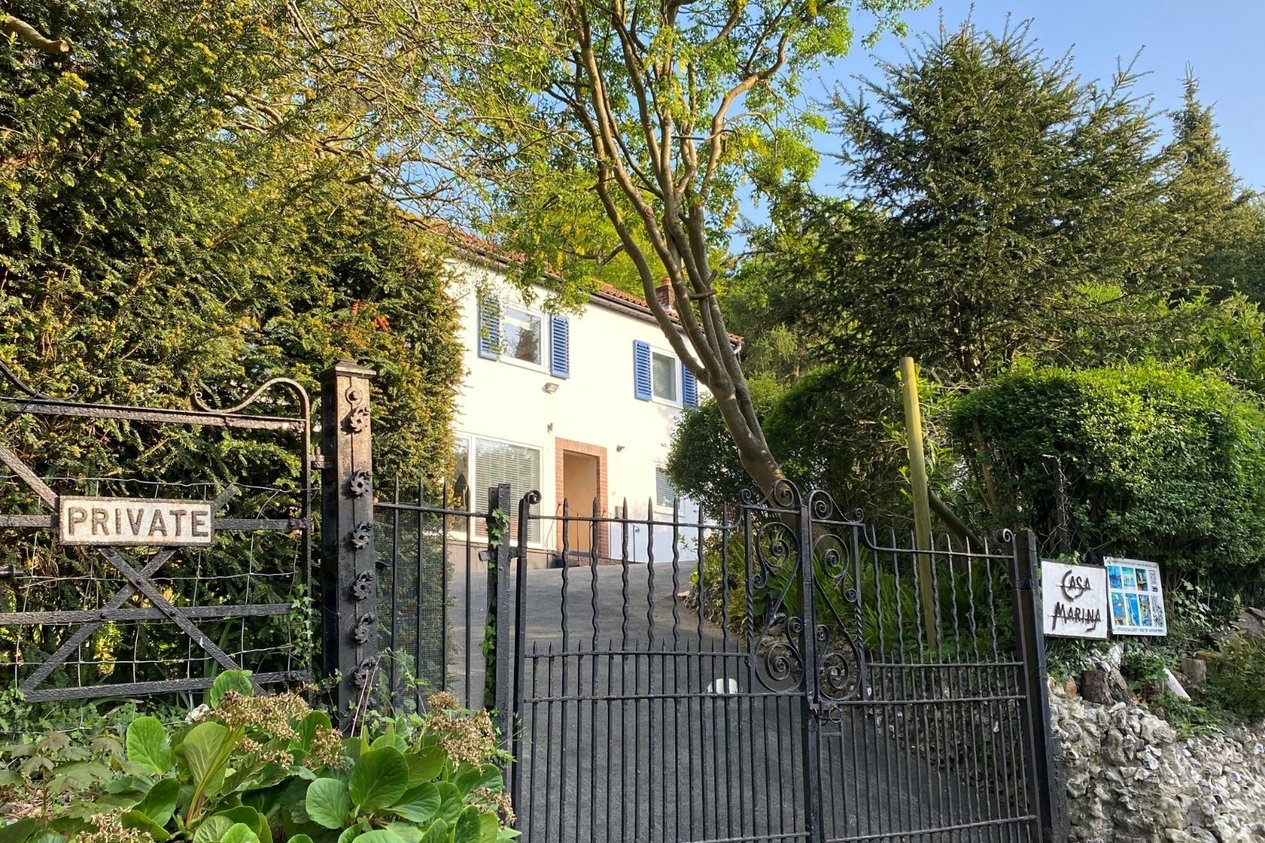 Properties For Sale in Beach Road St Margaret's Bay