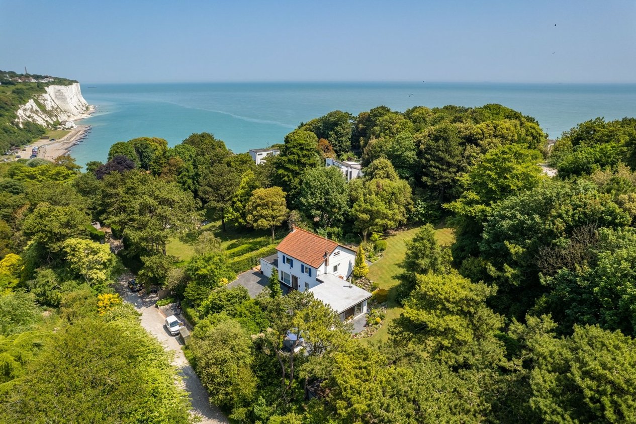 Properties For Sale in Beach Road St Margaret's Bay