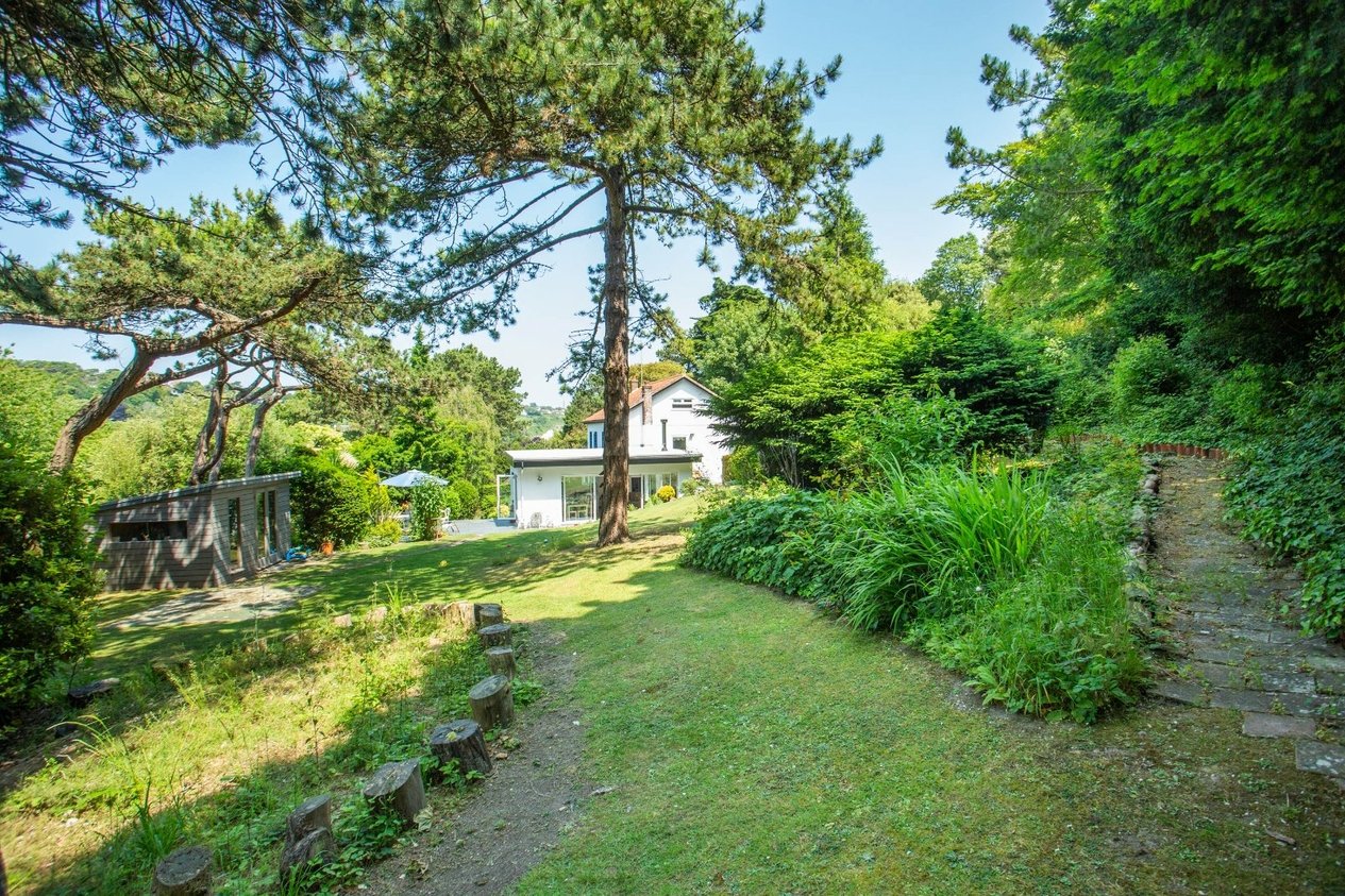Properties For Sale in Beach Road St Margaret's Bay
