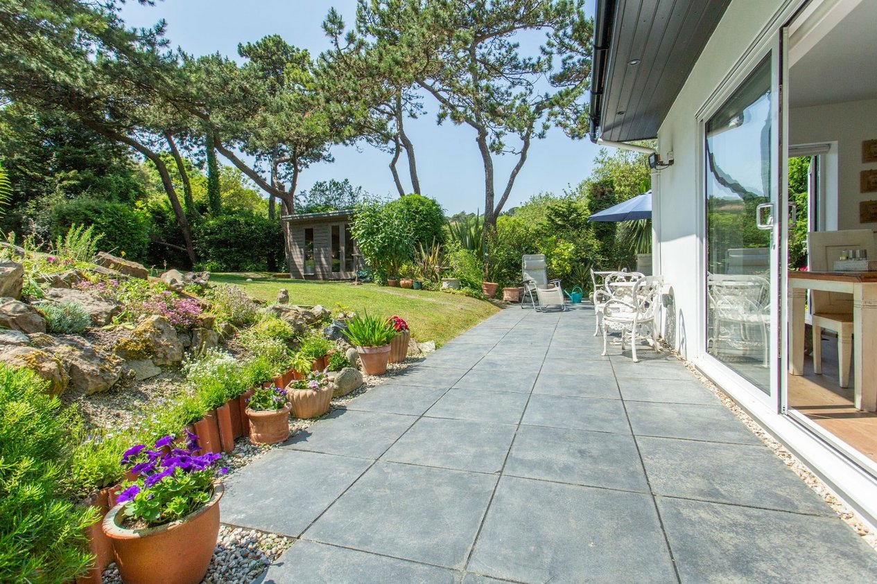 Properties For Sale in Beach Road St Margaret's Bay
