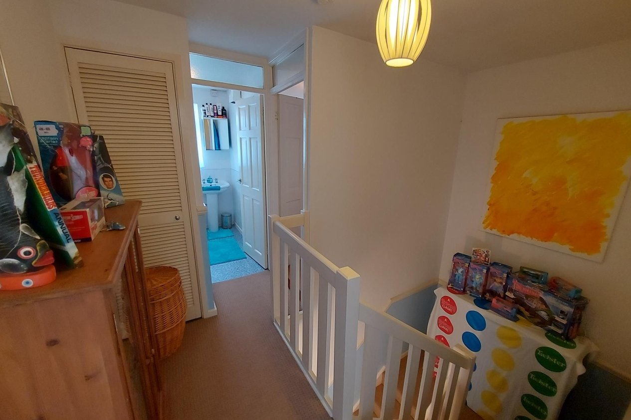 House Terraced for sale in Beach Road,WestgateOnSea Miles & Barr