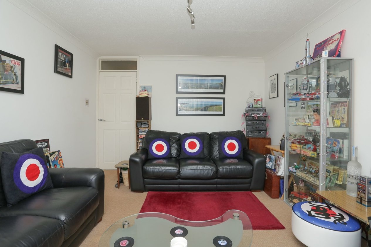 House Terraced for sale in Beach Road,WestgateOnSea Miles & Barr