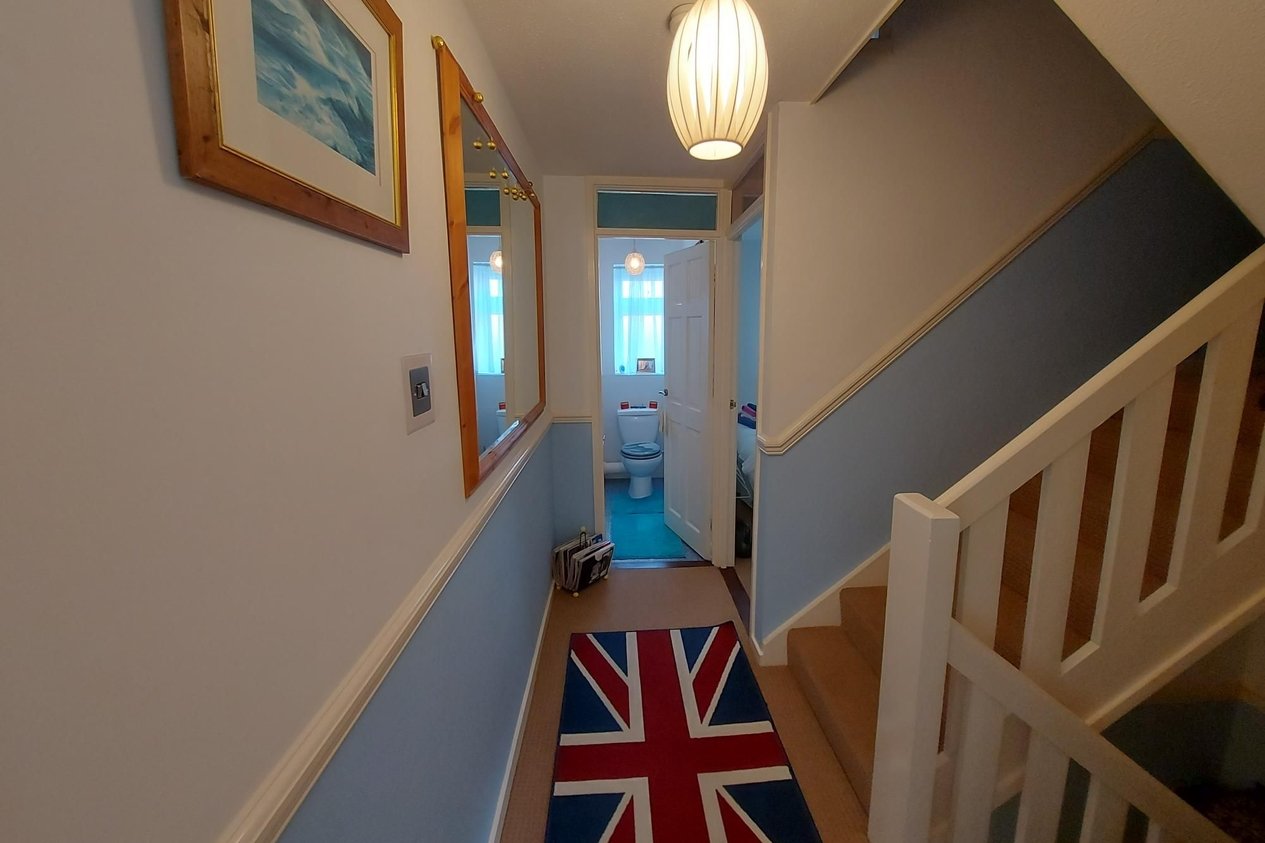 House Terraced for sale in Beach Road,WestgateOnSea Miles & Barr